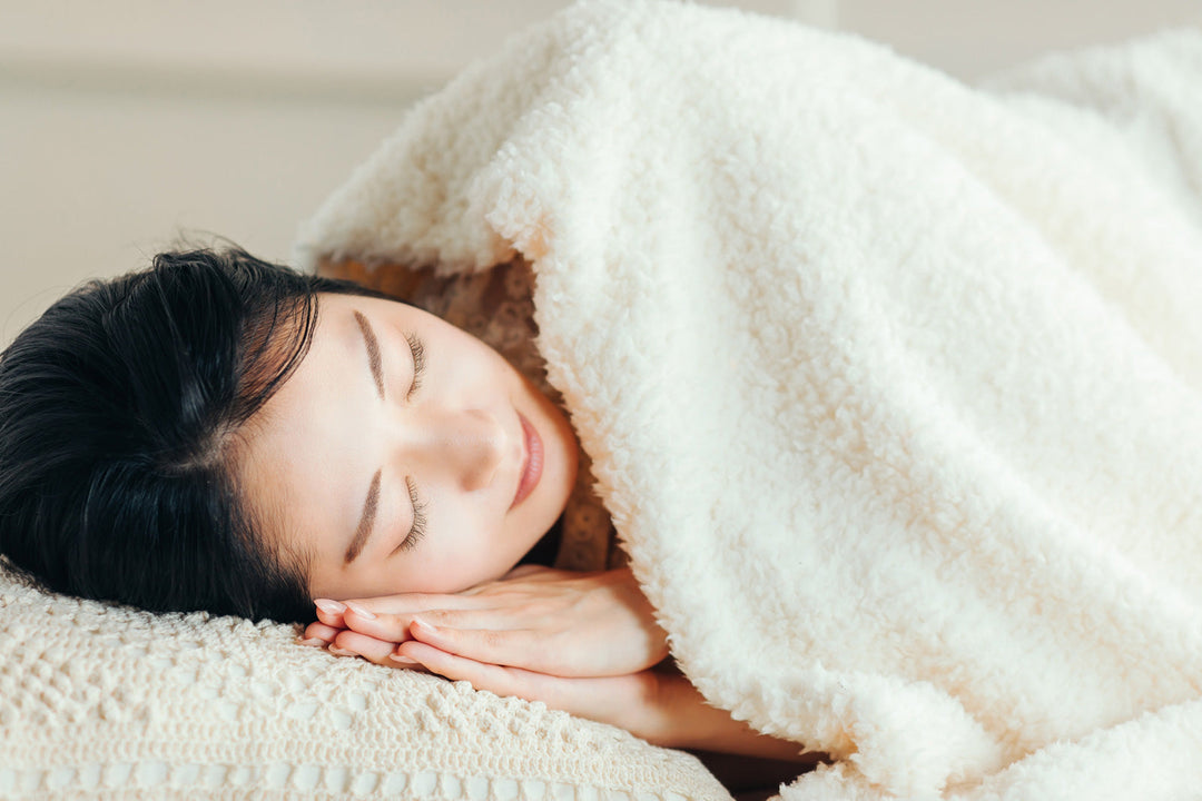 タオル枕（バスタオル枕）で快適な睡眠を！簡単な作り方とメリット・デメリットを解説