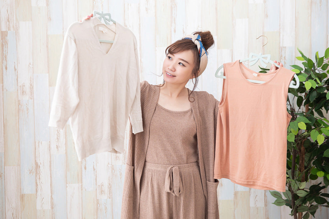 寝る時の服装はパジャマがおすすめ！部屋着との違いや睡眠の質を高める方法も解説